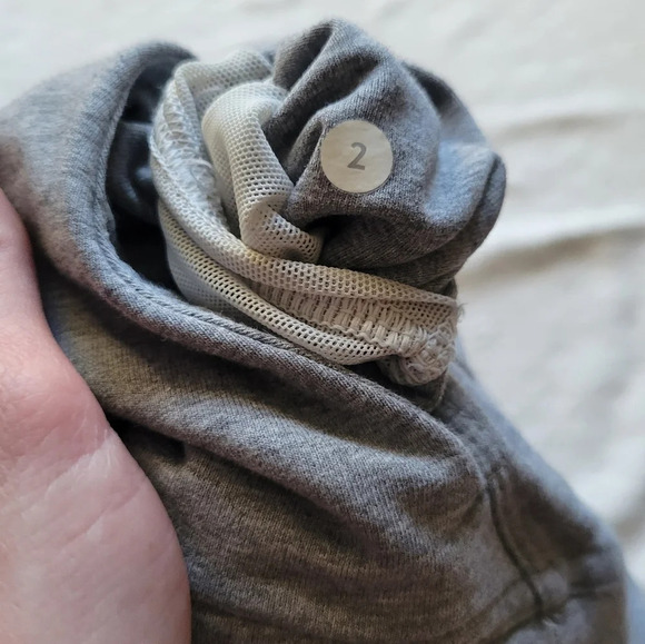 Lululemon Blissed Out Sleeveless Hoodie Heathered Medium Grey - Picture 6 of 9